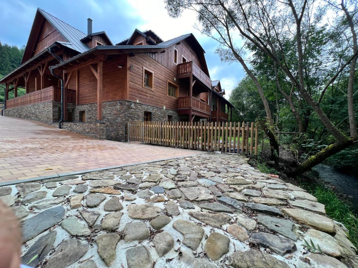 Apartmany Jezerne Velké Karlovice Exterior foto
