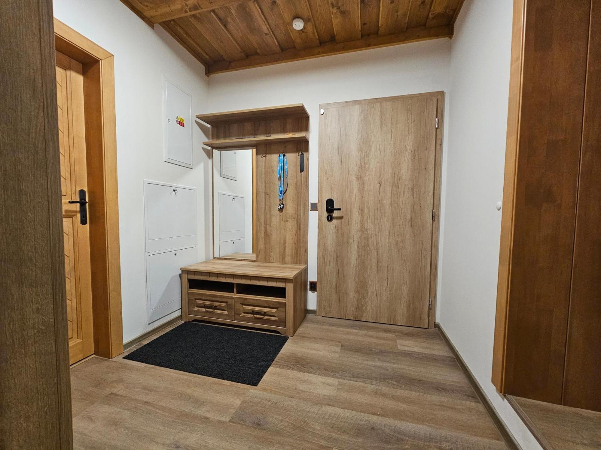 Apartmany Jezerne Velké Karlovice Zimmer foto
