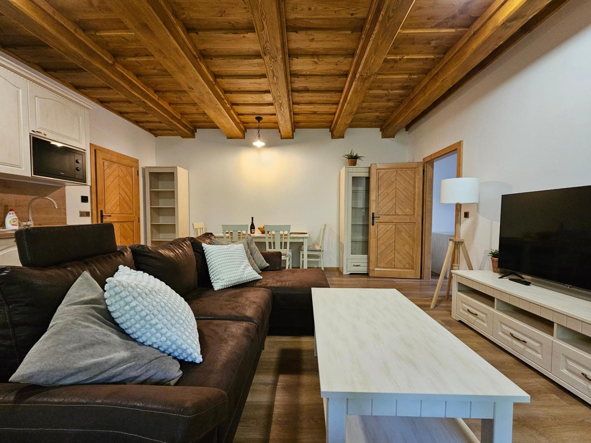 Apartmany Jezerne Velké Karlovice Zimmer foto