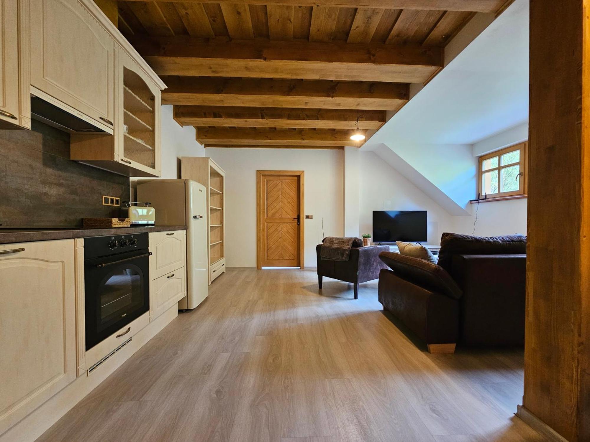 Apartmany Jezerne Velké Karlovice Zimmer foto