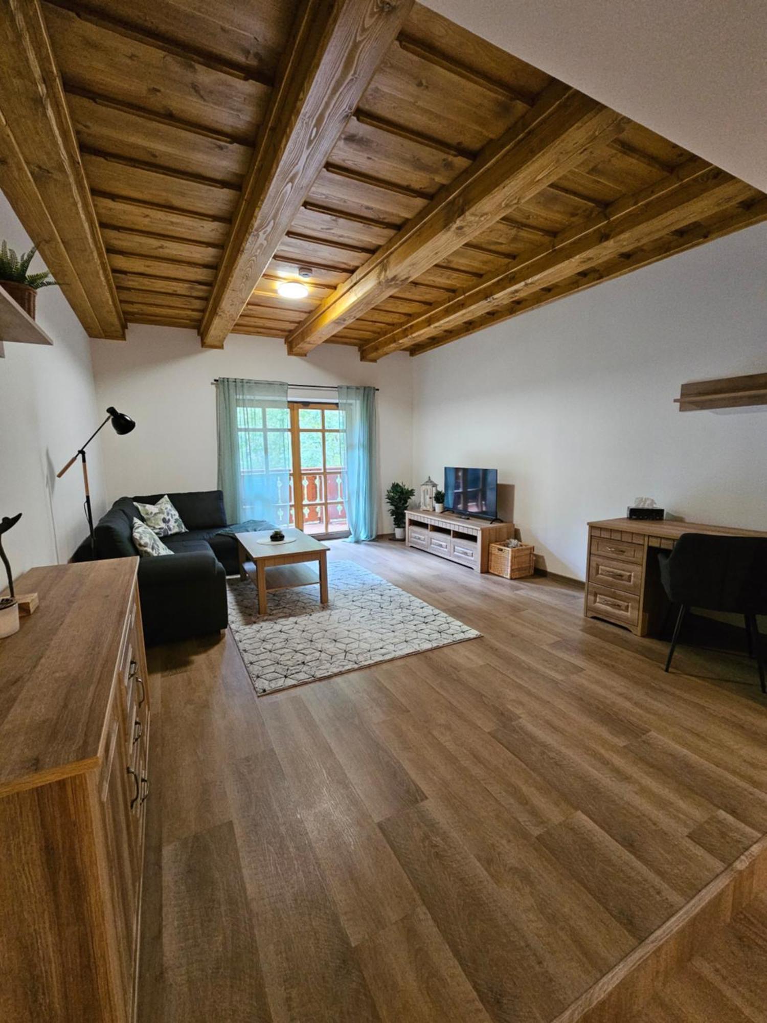 Apartmany Jezerne Velké Karlovice Zimmer foto
